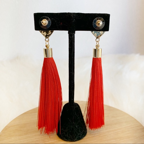 NWT Red Heart Tassel Earrings – Rhinestone Red Heart Center - Picture 4 of 5
